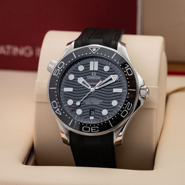 Omega Seamaster Diver 300m 210.32.42.20.01.001